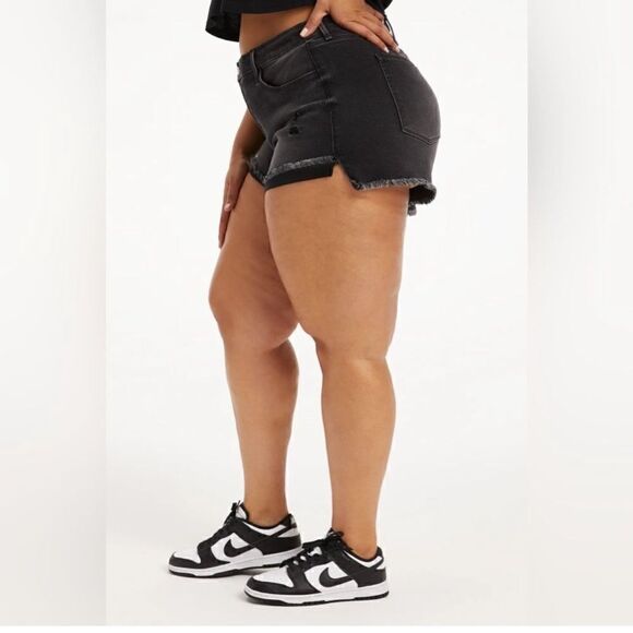 Good American Womens Good Curve Distressed High Waist Cutoff Shorts Plus Size 22 - Picture 5 of 13